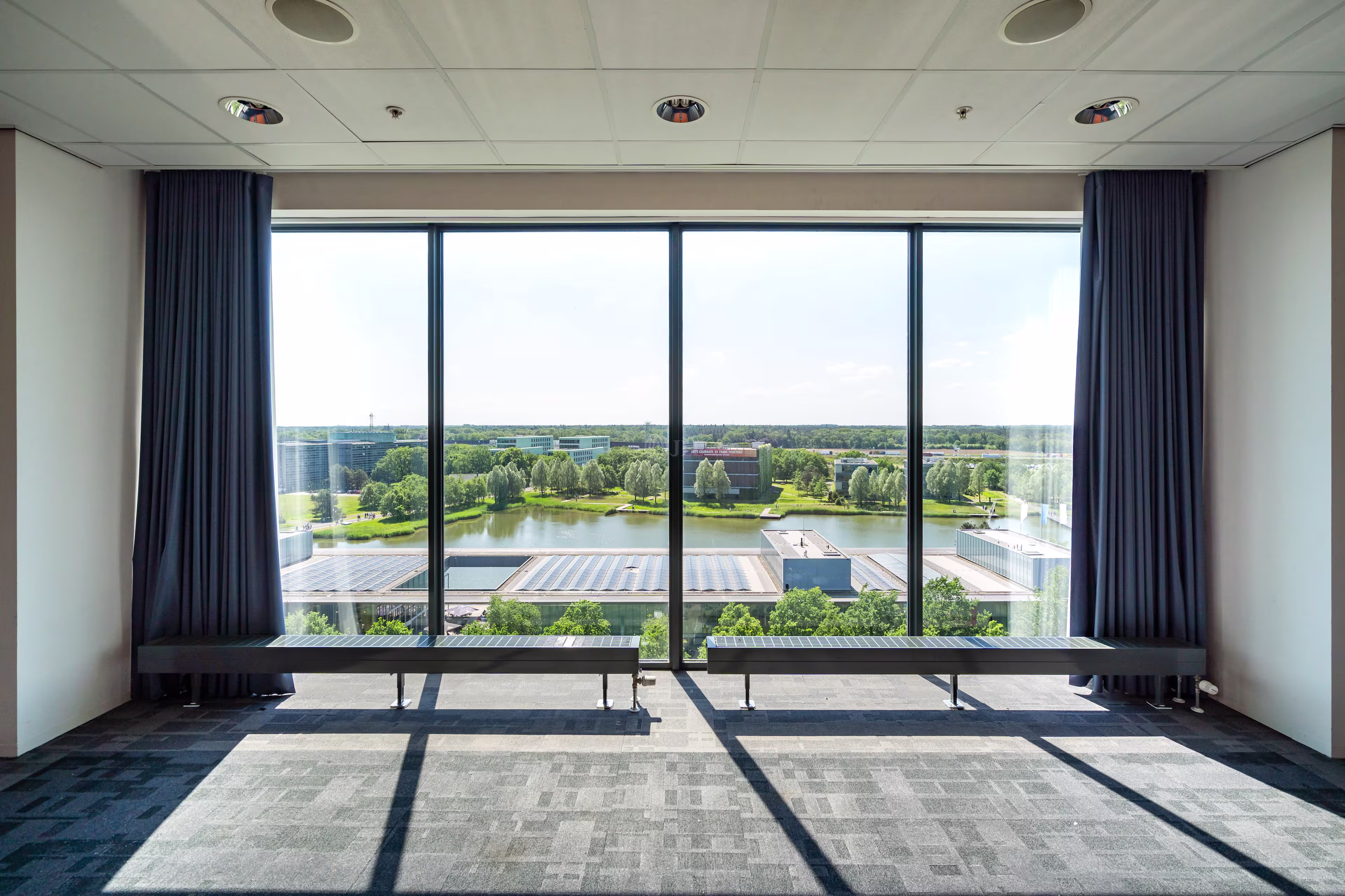 High Tech Campus 37