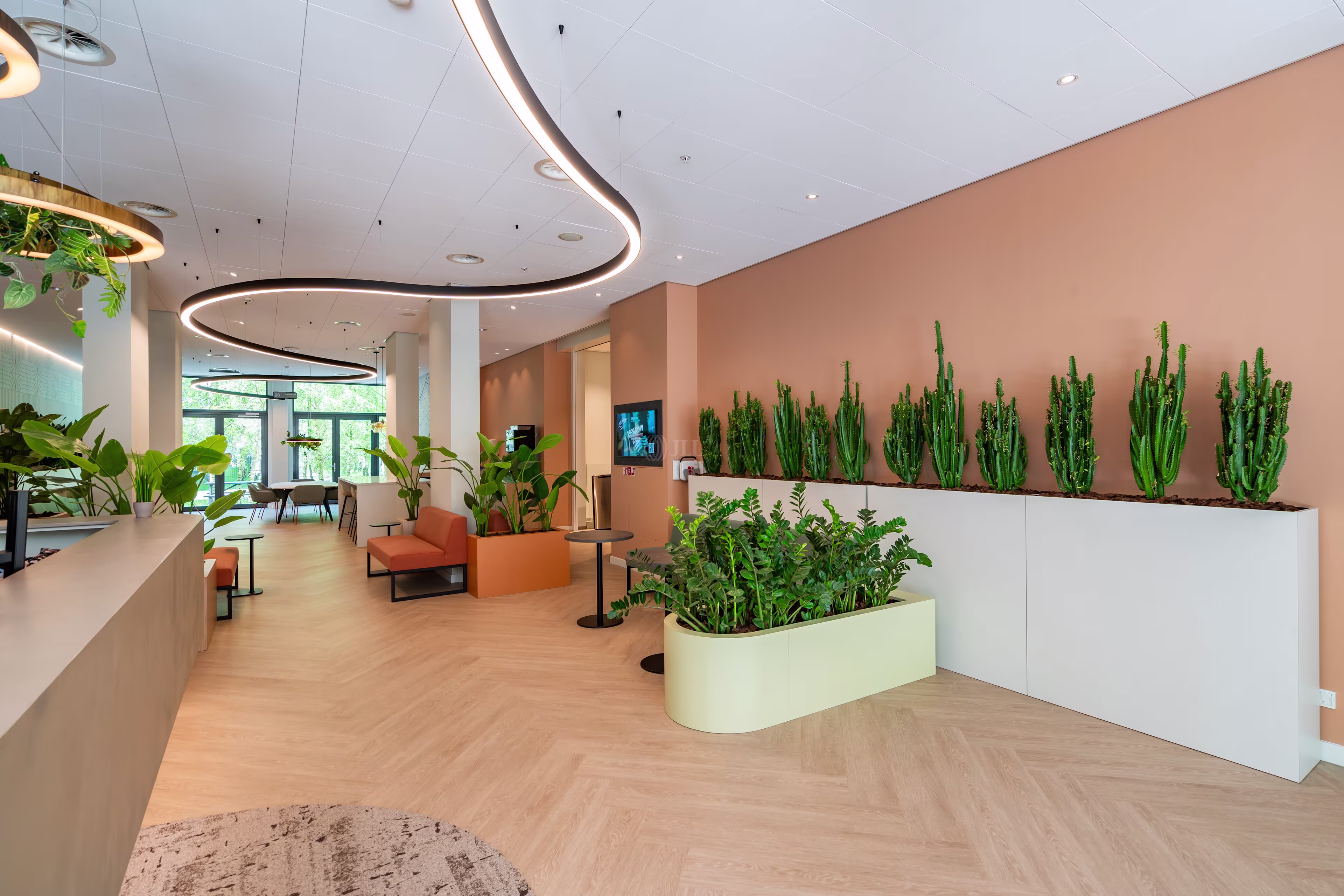 High Tech Campus 37