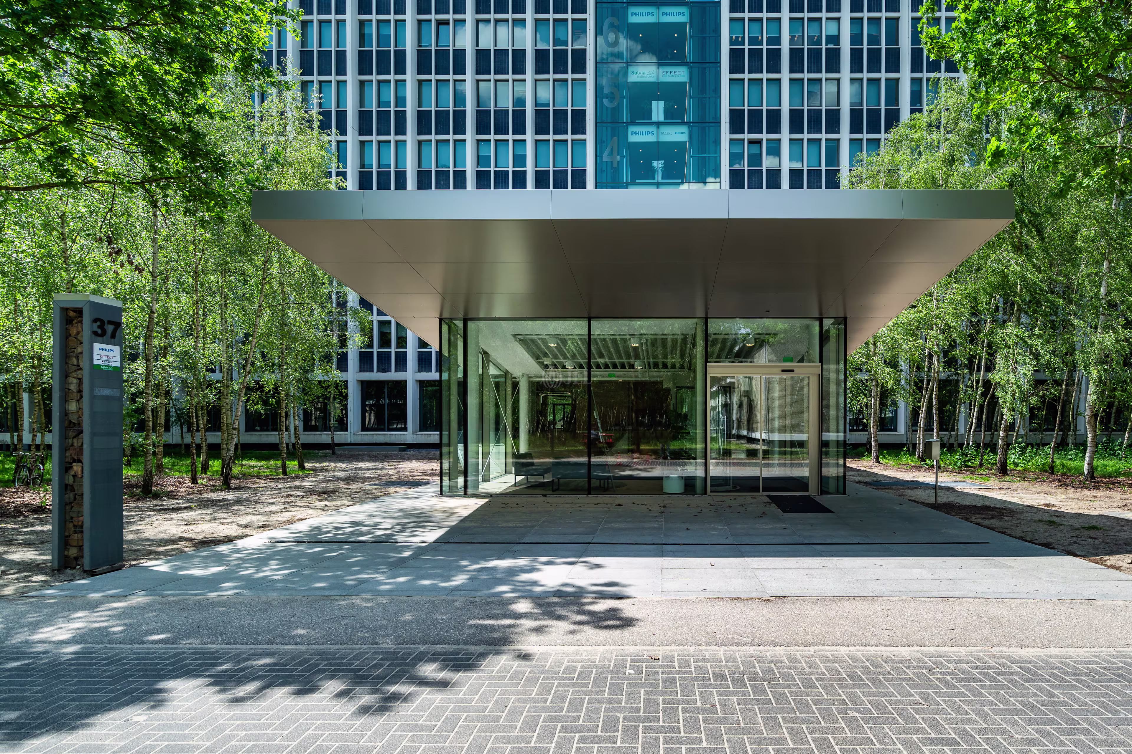 High Tech Campus 37