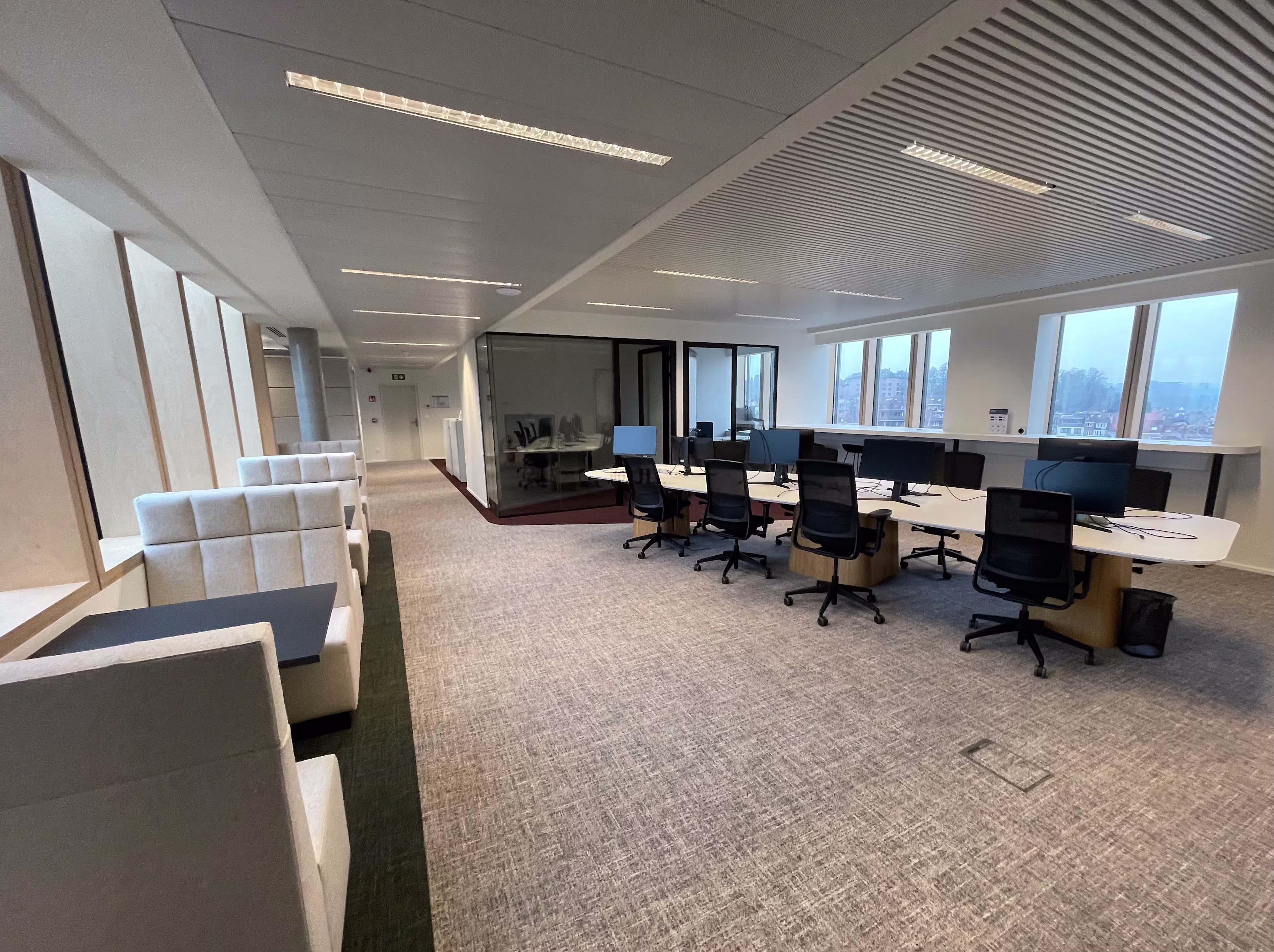 Herrmann-Debrouxlaan 54