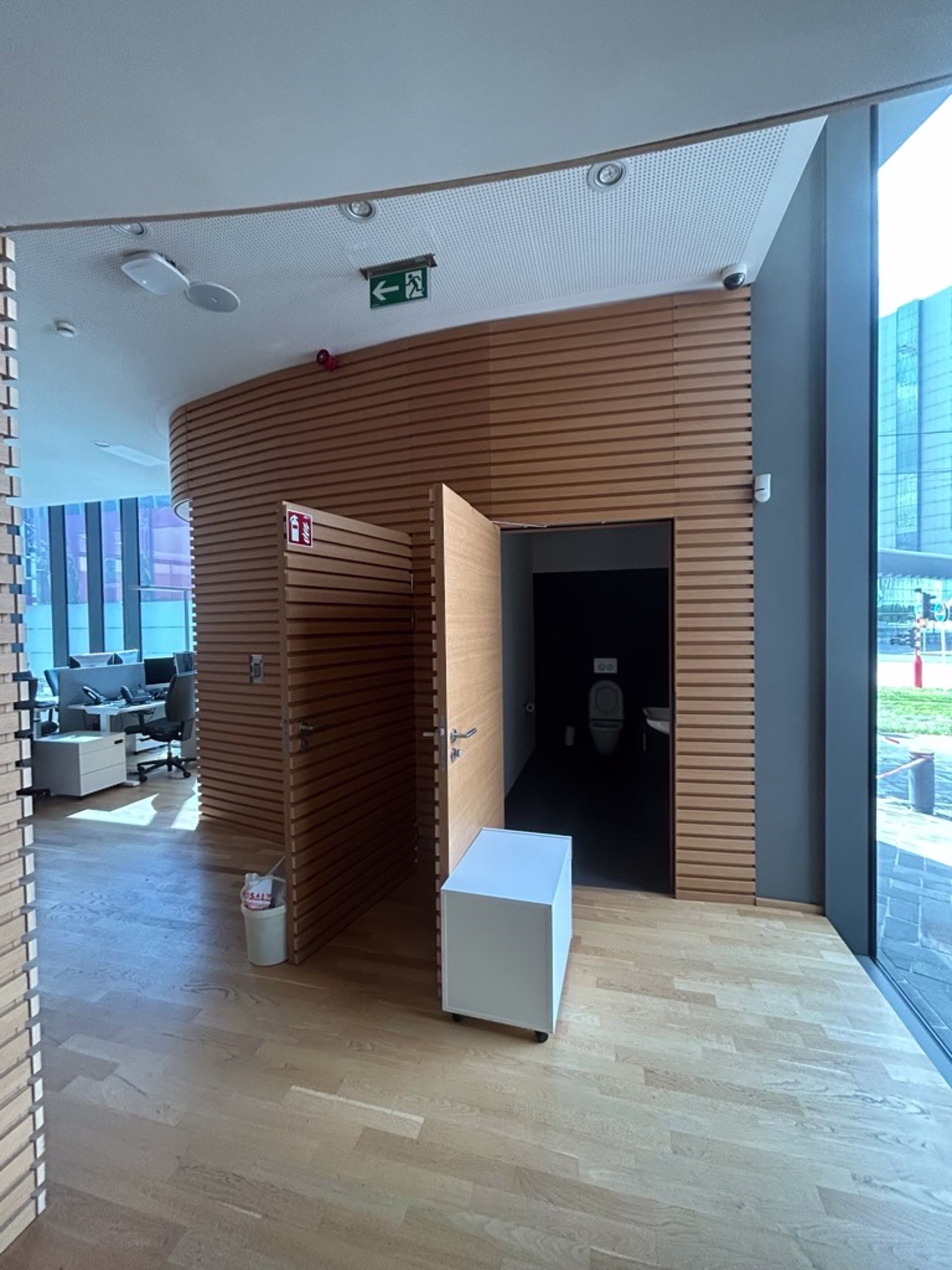 Avenue J.F Kennedy 13