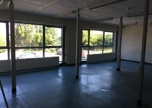 Office to let Mons