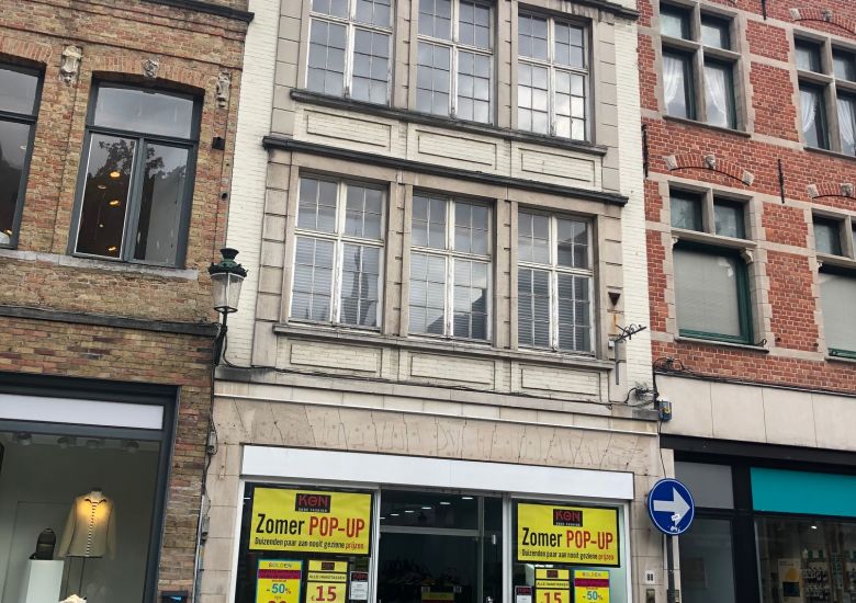 Retail to let Brugge