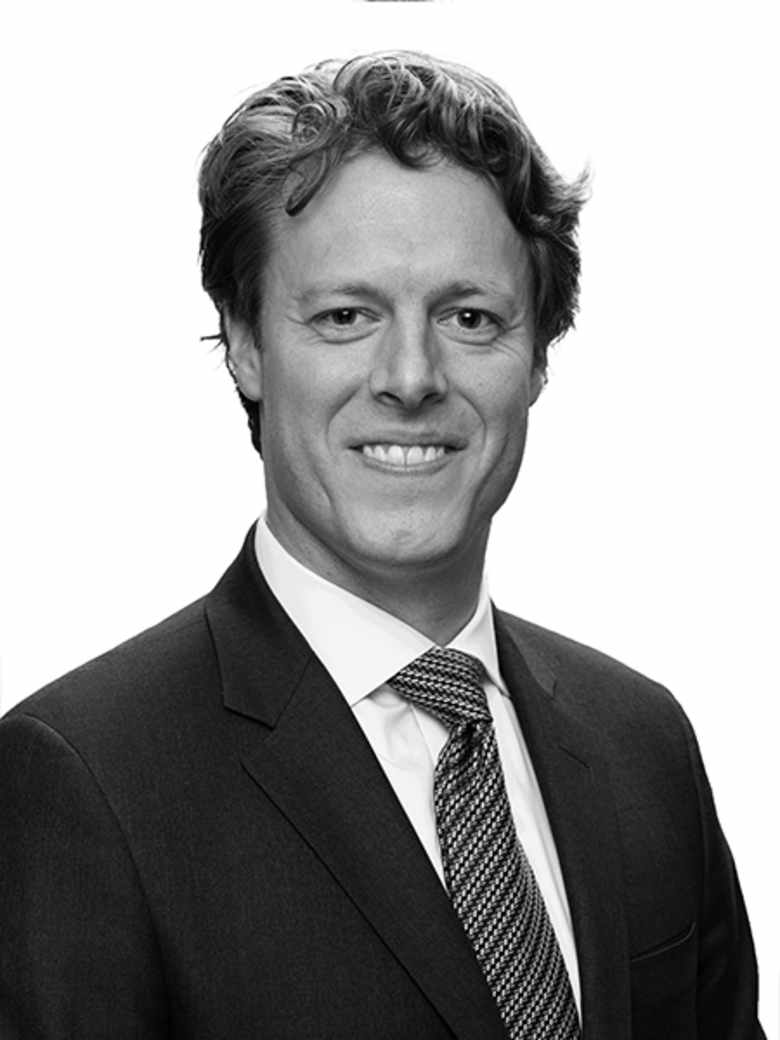 Portrait of Christopher Knight, Managing Director, Capital Markets at JLL in Chicago