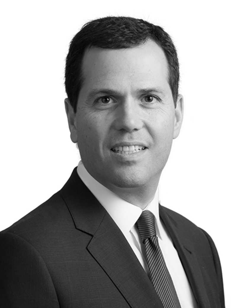 Portrait of Andrew Scandalios, Senior Managing Director, New York Office Co-Head at JLL in New York