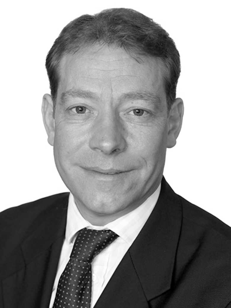 Portrait of James Carson, Director - Rating at JLL in London