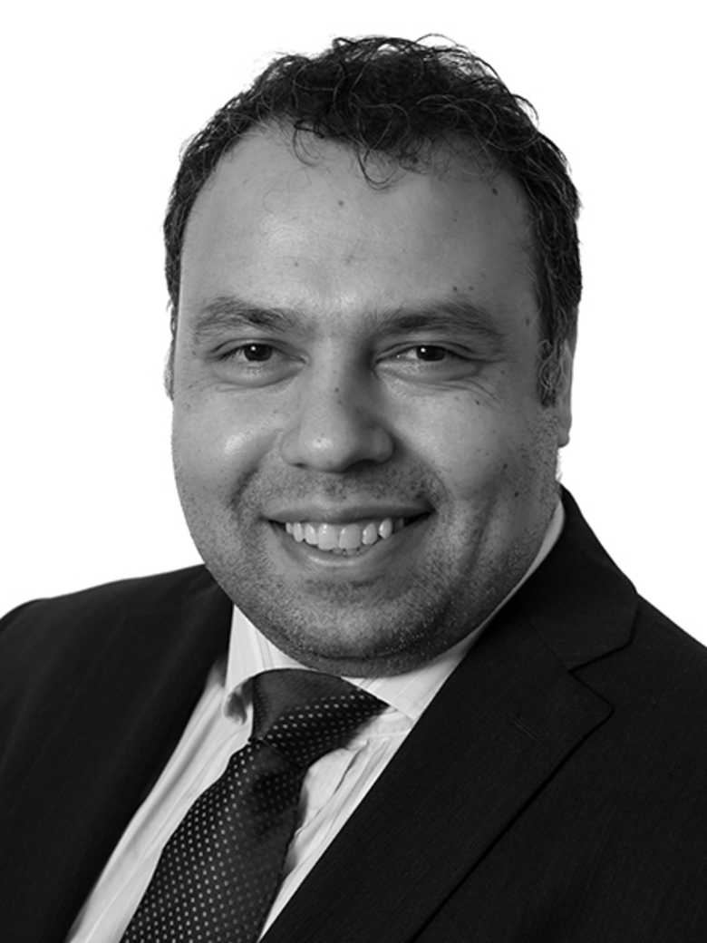Portrait of Vacar Zeb, Director - Affordable Housing - Value and Risk Advisory at JLL in Birmingham
