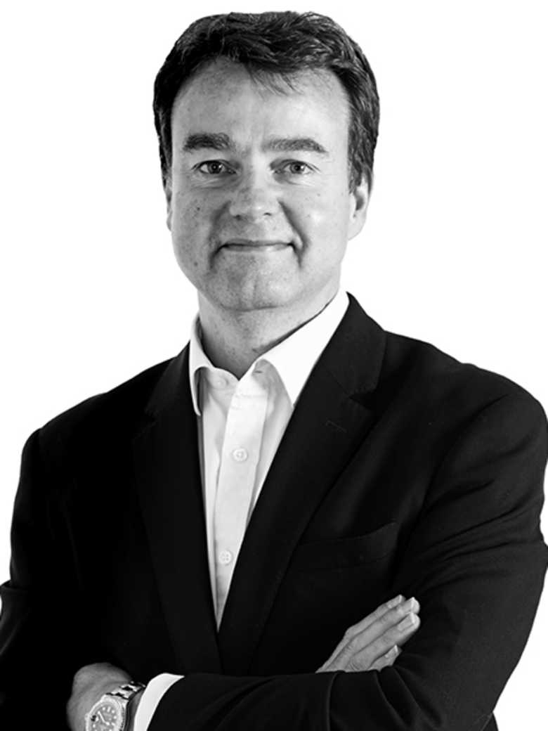 Portrait of Nick Compton, Head of Corporate Capital Markets, EMEA at JLL in London