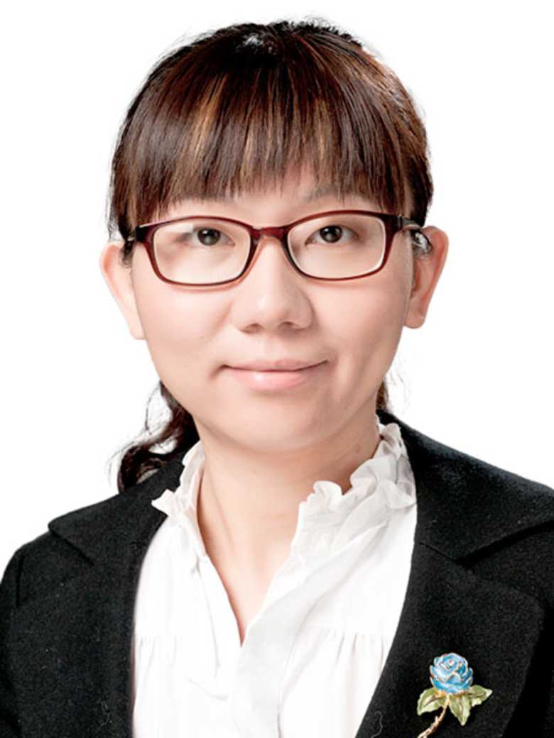 Portrait of Evelyn Chong, Geo Lead of Project and Development Services, East China at JLL in Shanghai