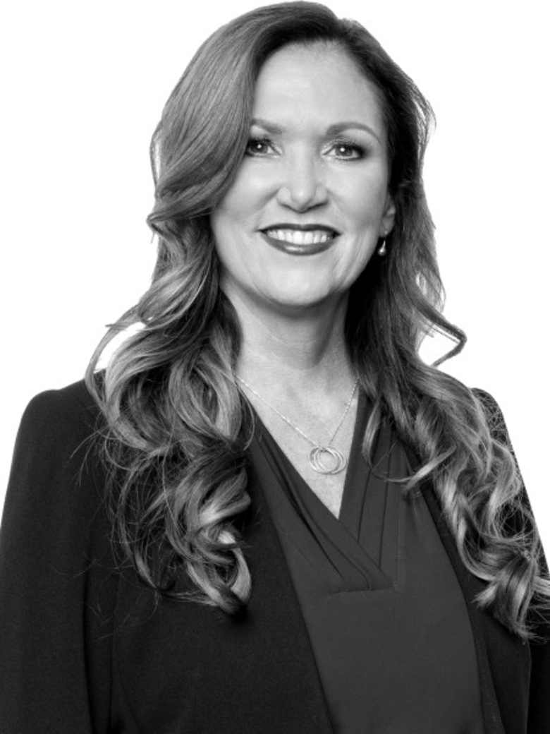 Portrait of Lisa Coulter, Vice President at JLL in Tampa