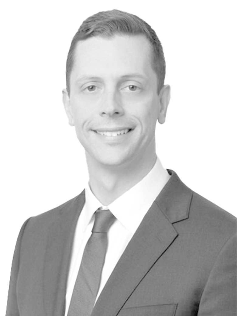 Portrait of Michael DiCosimo, Senior Director, Capital Markets at JLL in Miami