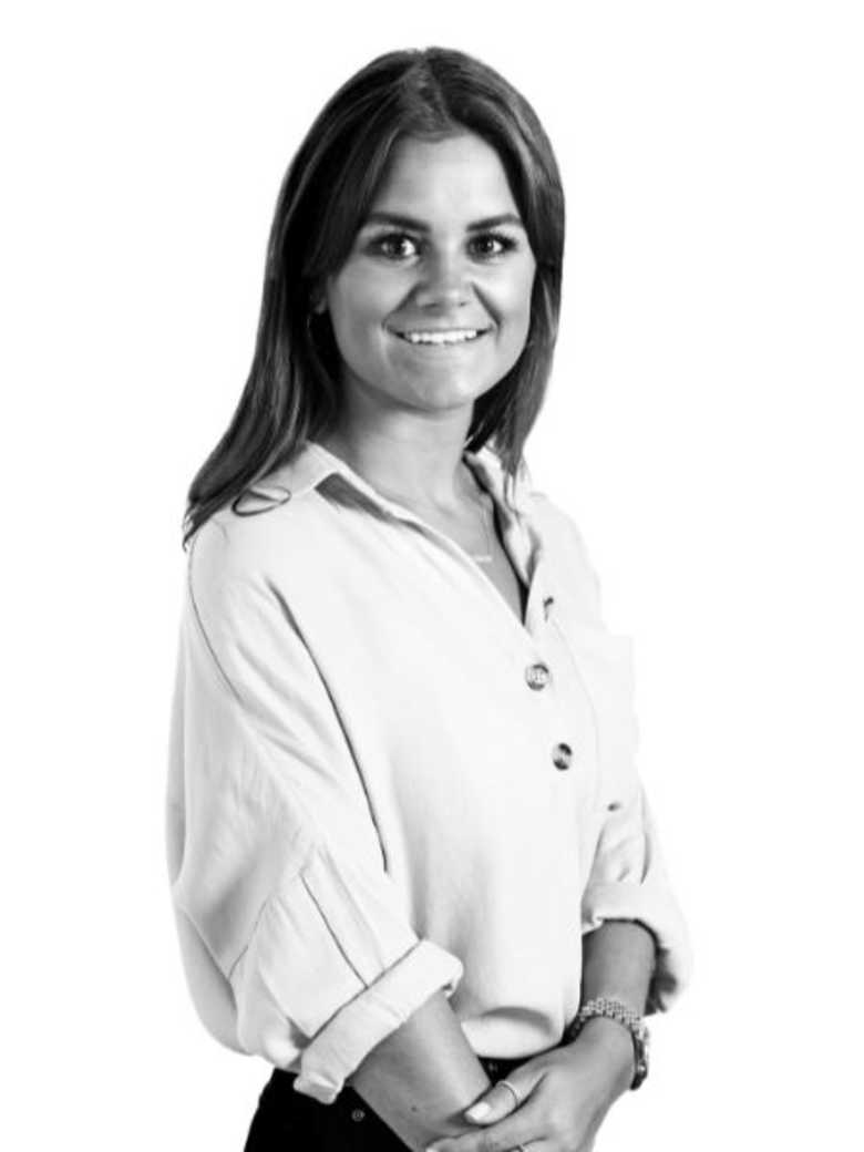 Portrait of Hannah Wrightson, Client Relationship Manager at JLL in London