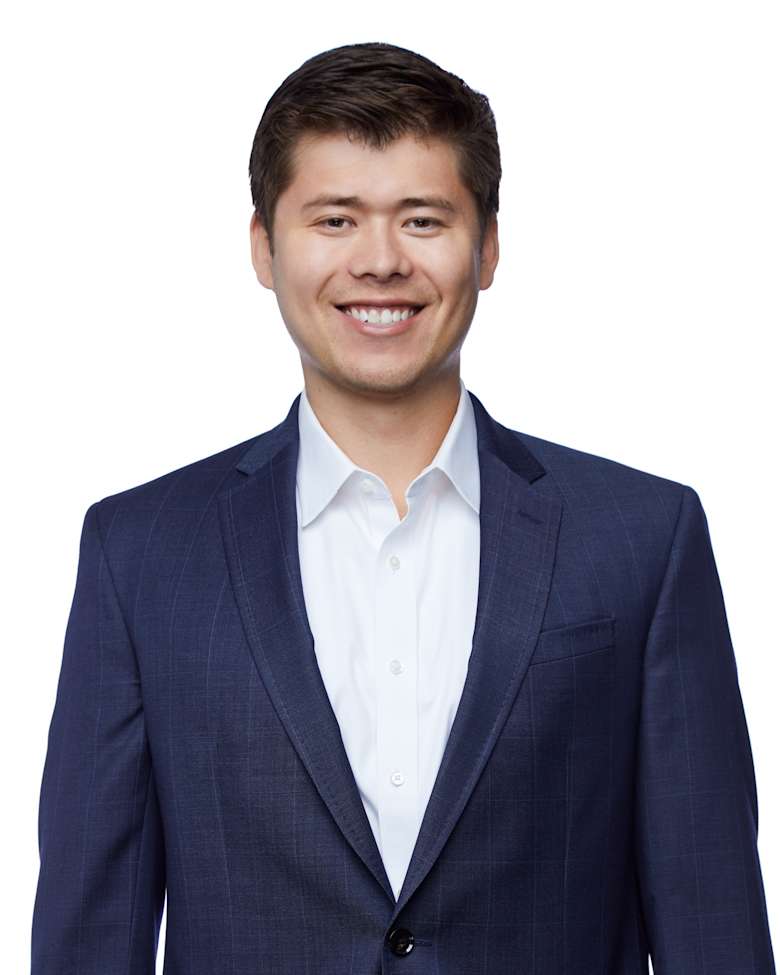 Portrait of Steve Petrie, Director, Capital Markets at JLL in Seattle