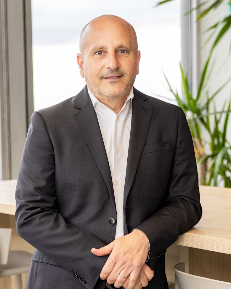 Portrait of Bruno Brami, Senior Vice President at JLL in Montreal