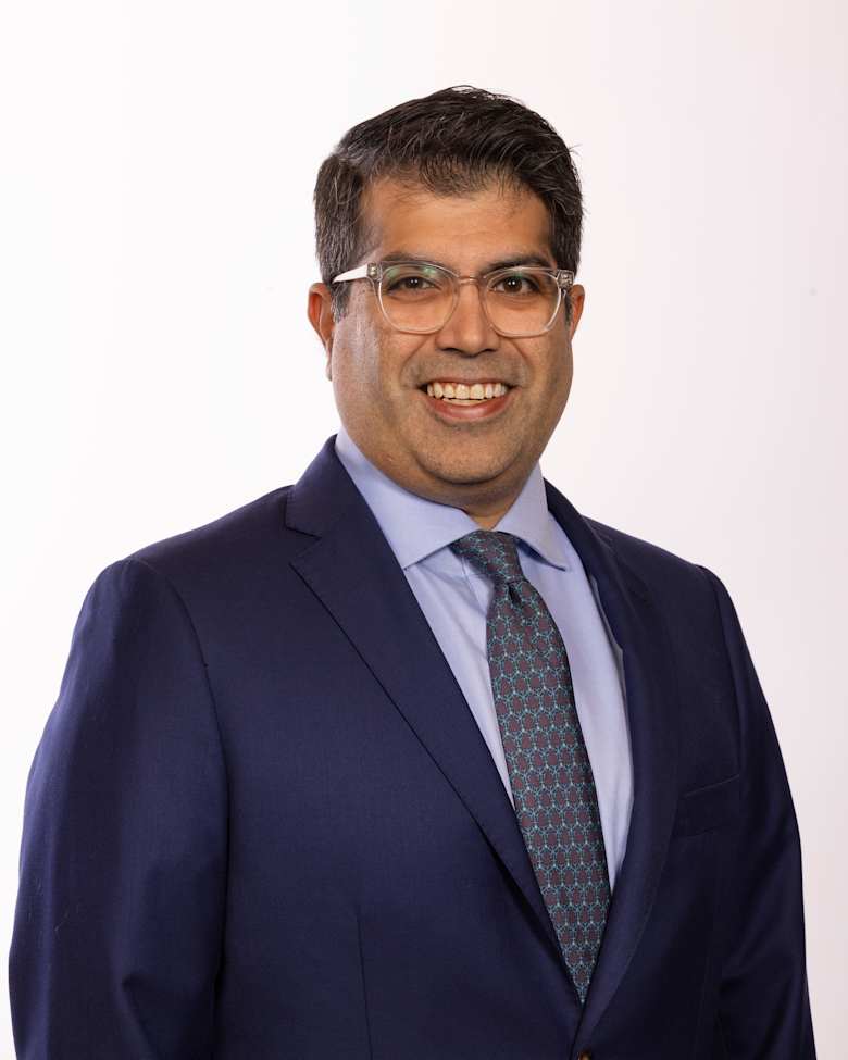 Portrait of Amit Kakar, Senior Director, Capital Markets at JLL in Washington, D.C.