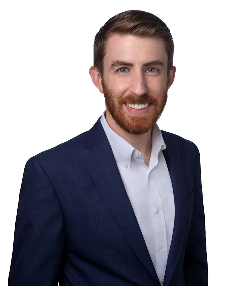 Portrait of Stuart Miller, Executive Director at JLL in Dallas