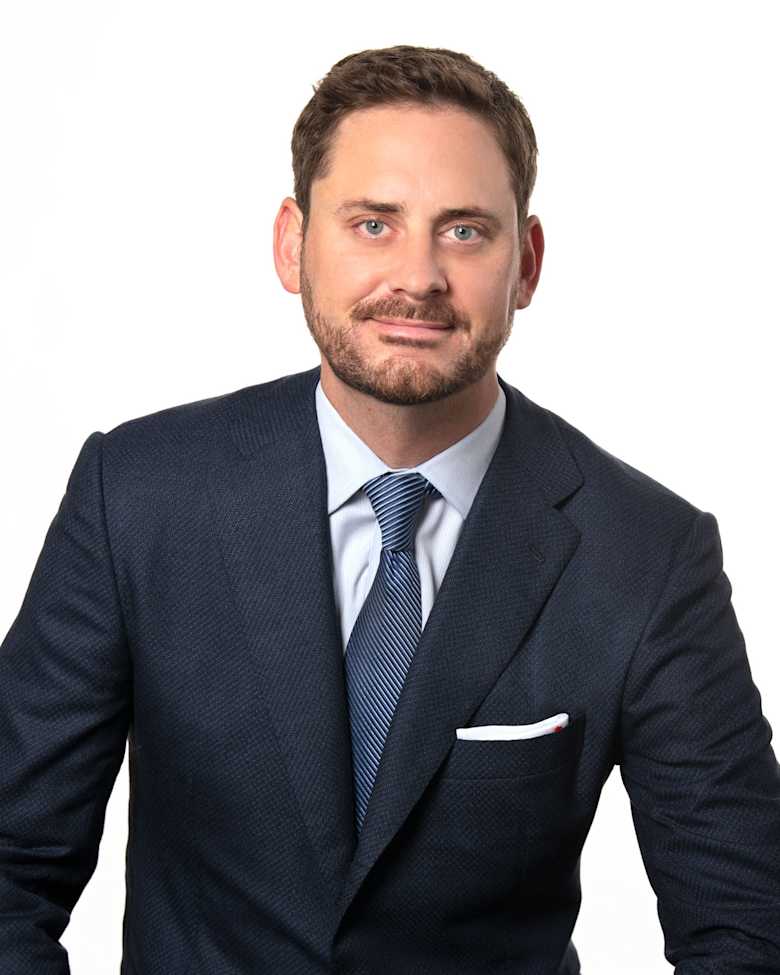 Portrait of Jeff Sause, Senior Managing Director, Capital Markets Office Co-Head, Los Angeles at JLL in Los Angeles