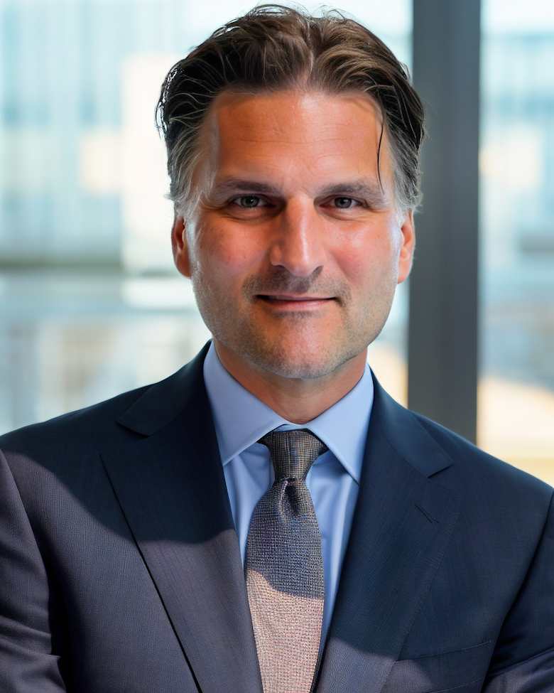 Portrait of George Kotrogiannis, Senior Managing Director at JLL in Chicago