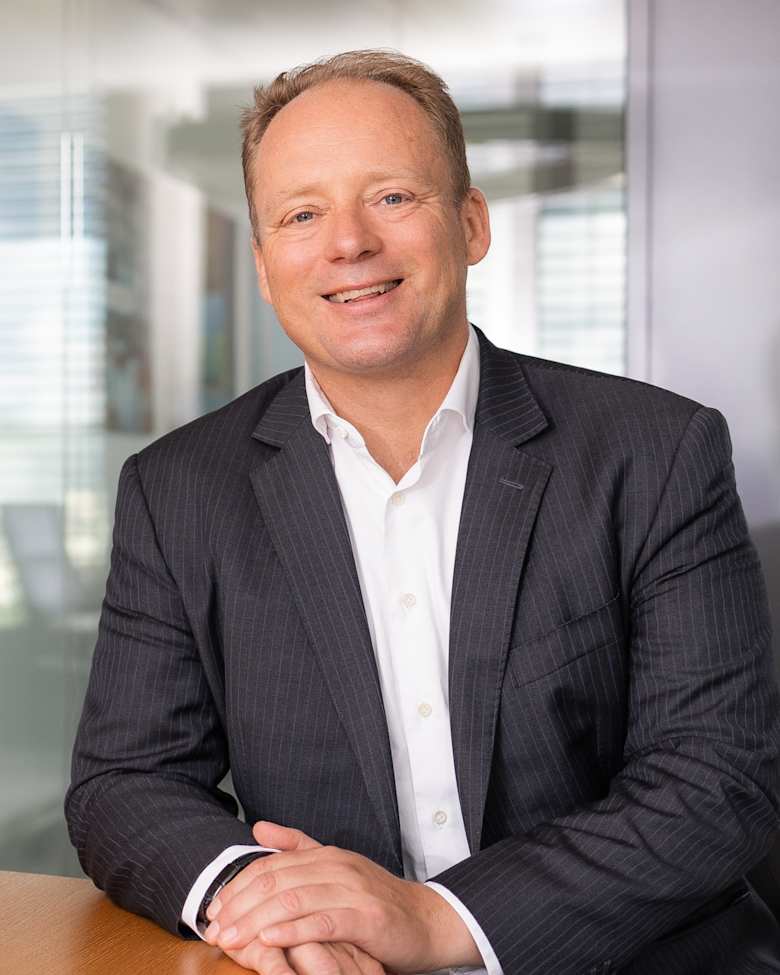 Portrait of Richard Tucker, Senior Director Office Investment Frankfurt at JLL in Frankfurt