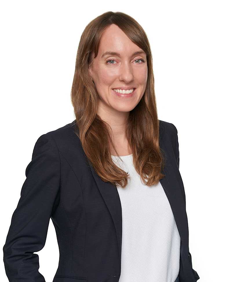 Portrait of Daniela Hart, Team Manager Development Advisory Region East at JLL in Berlin