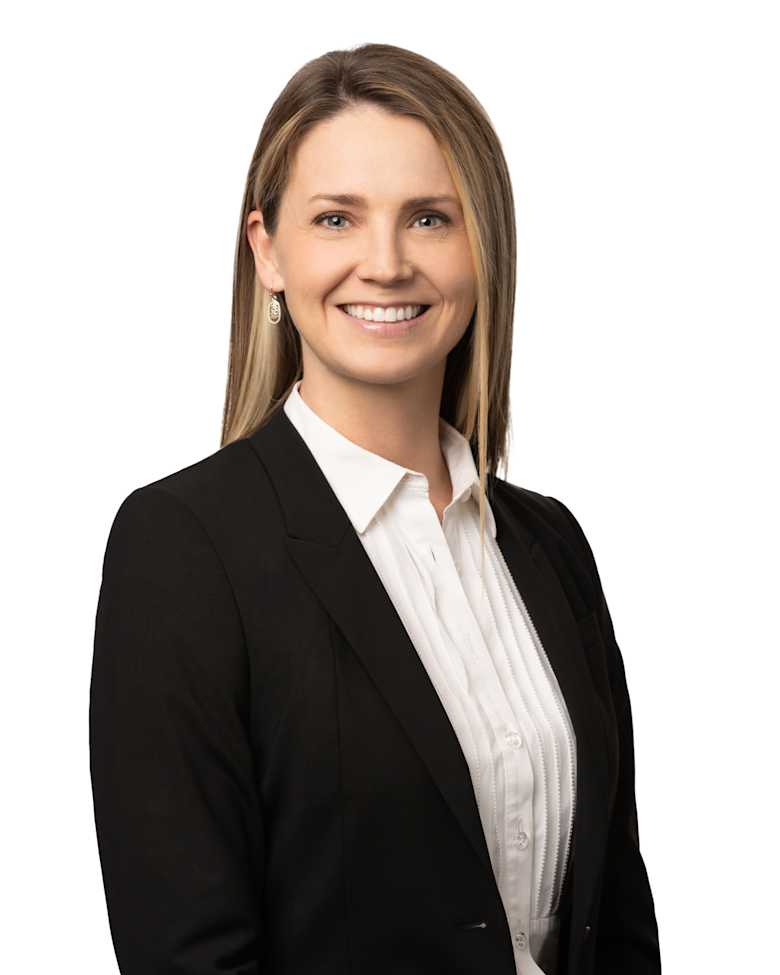 Portrait of Carrie Kahn, Managing Director, Capital Markets at JLL in Portland