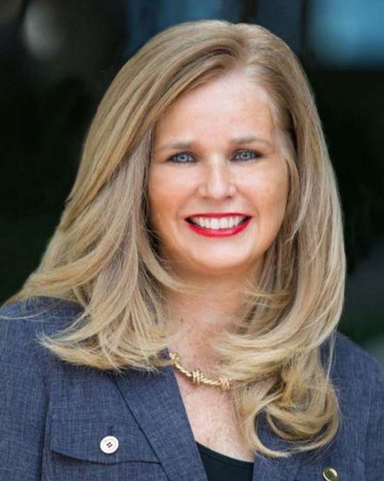 Portrait of Meredith O'Connor, Vice Chairman | International Director Co-Chairman of National Site Selection and Incentives Practice at JLL in Chicago