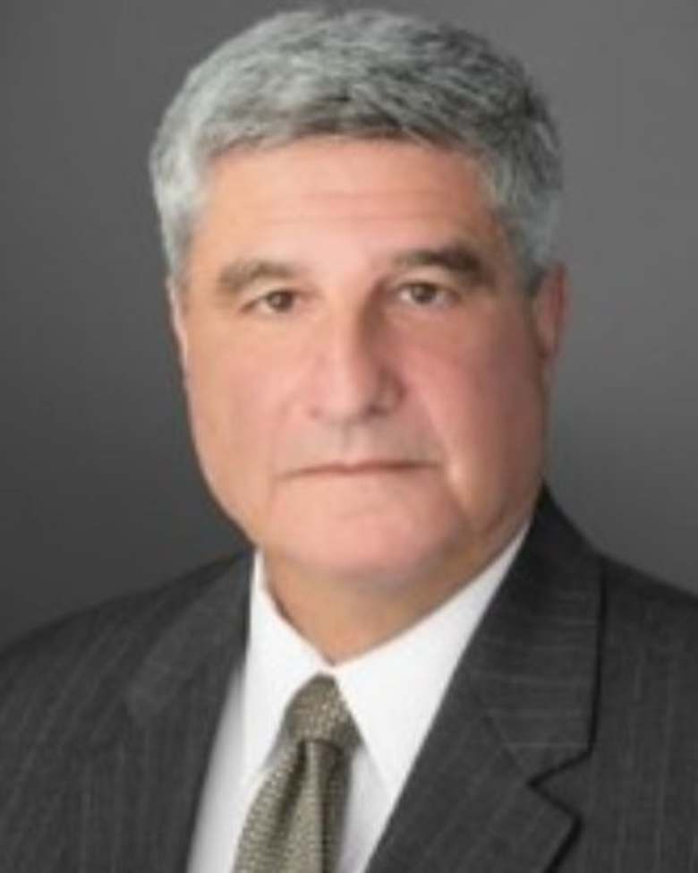 Portrait of Scott Brandwein, Managing Director at JLL in Chicago