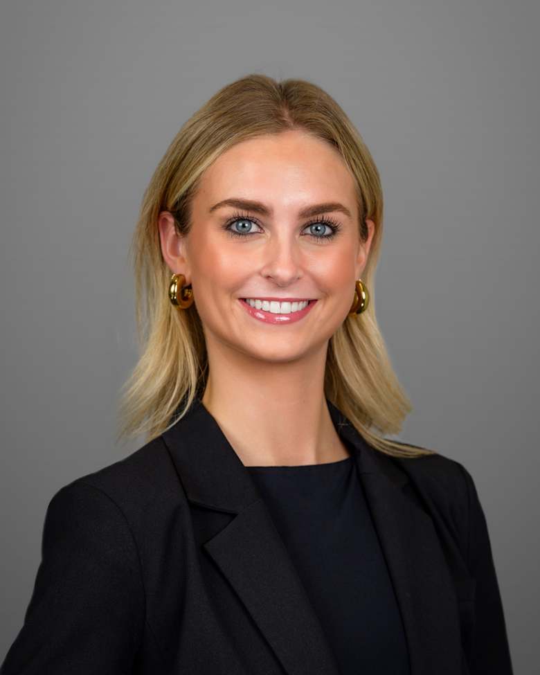 Portrait of Lucy Walsh, Senior Associate at JLL in Menlo Park