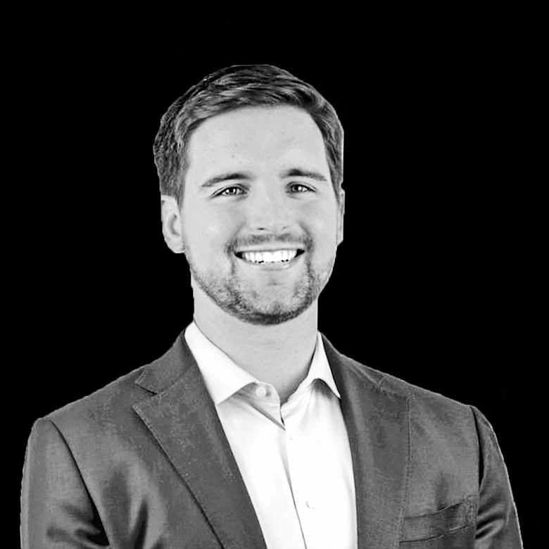 Portrait of Charlie Kenning, Senior Managing Director at JLL in Chicago