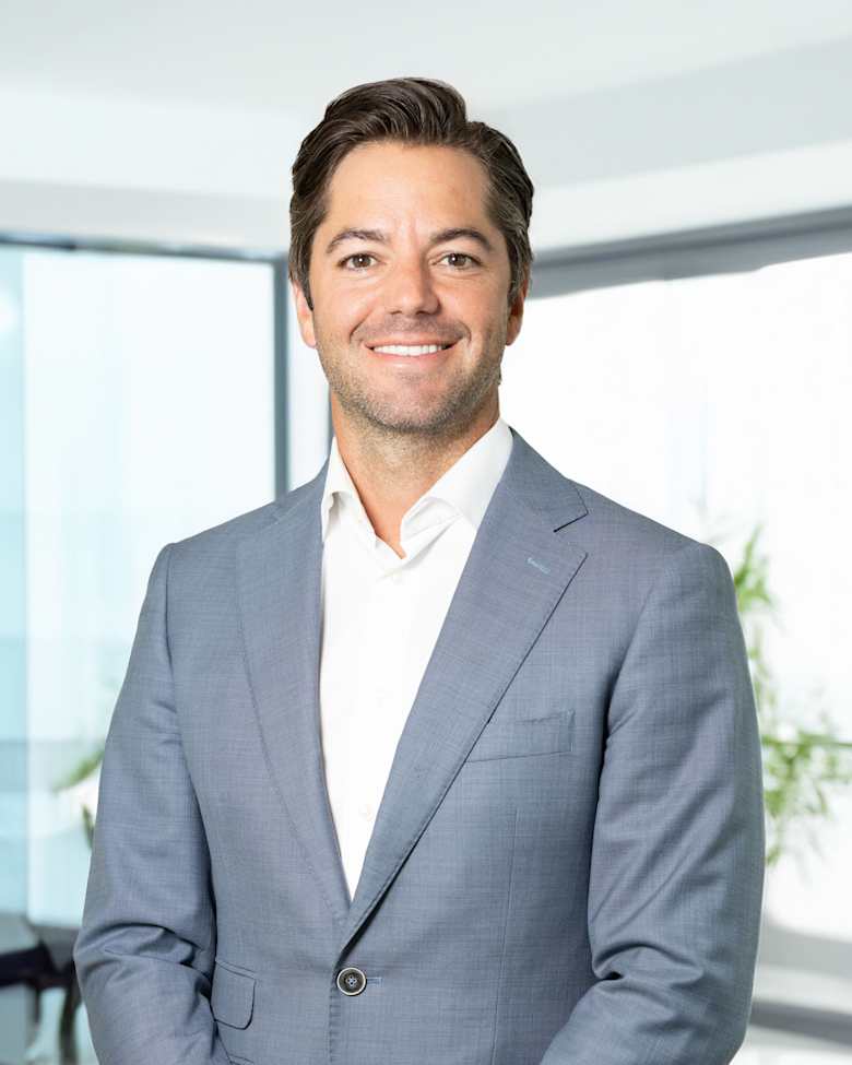Portrait of Eddie Rymer, Managing Director at JLL in Minneapolis
