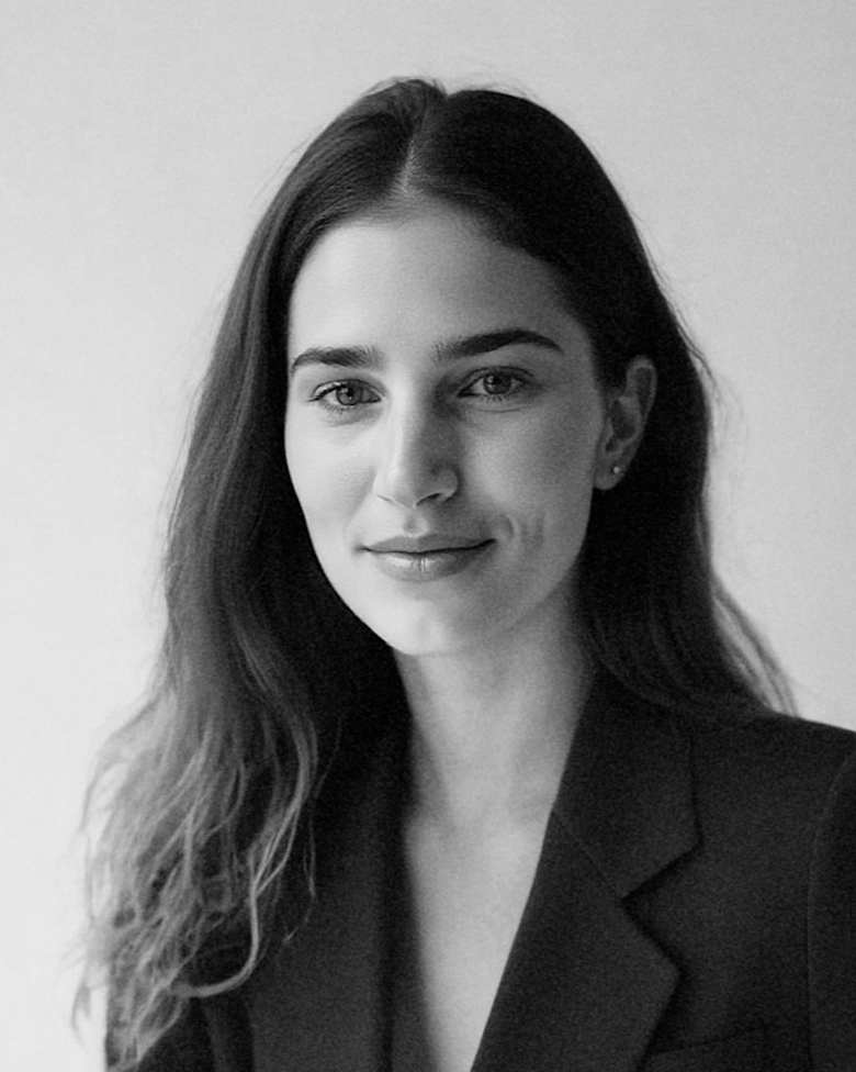 Portrait of Laurence Duhamel, Senior Leasing Director at JLL in Montreal