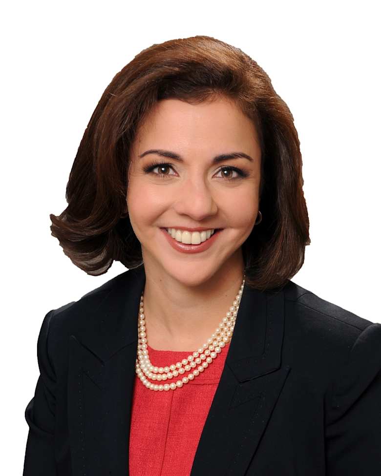 Portrait of Aliya Coher, Executive Vice President, Brokerage at JLL in Los Angeles