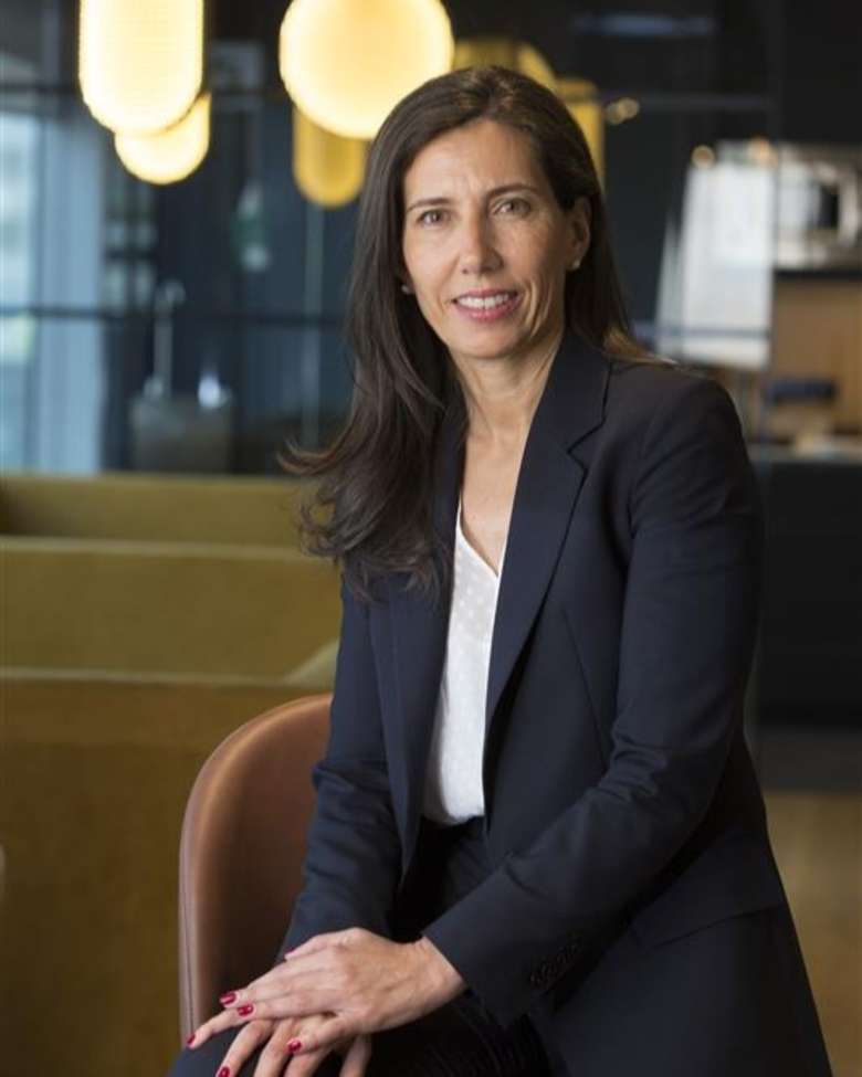 Portrait of Yolanda Fernández, Chief Finance Officer, Spain at JLL in Madrid