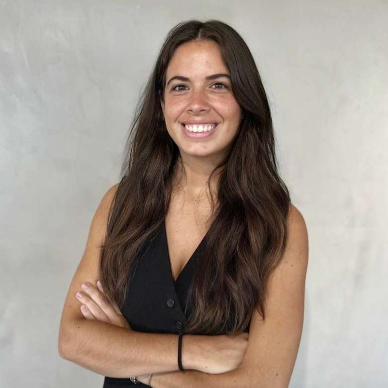 Portrait of Rita Correia, Junior Retail Leasing Consultant at JLL in Lisbon