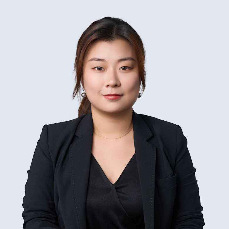 Portrait of Sybil Wang, Senior Sales Manager at JLL in Shenzhen