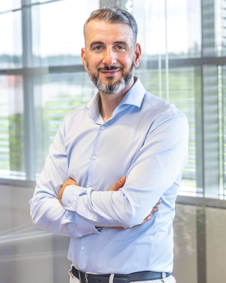 Portrait of Adem Yasar, Director, Development Advisory & Value and Risk Advisory at JLL in Bertrange