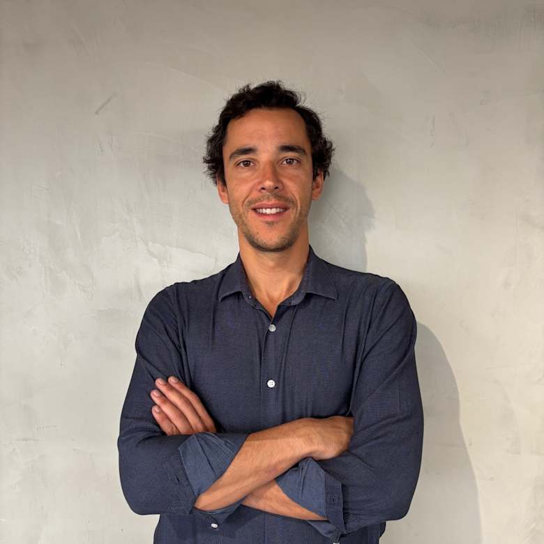 Portrait of Miguel Morais Cera, I&L Consultant at JLL in Lisbon
