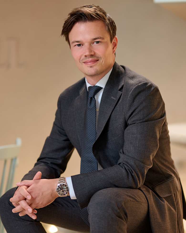 Portrait of Niels Seels, Senior Consultant, Office Agency Flanders at JLL in Antwerp