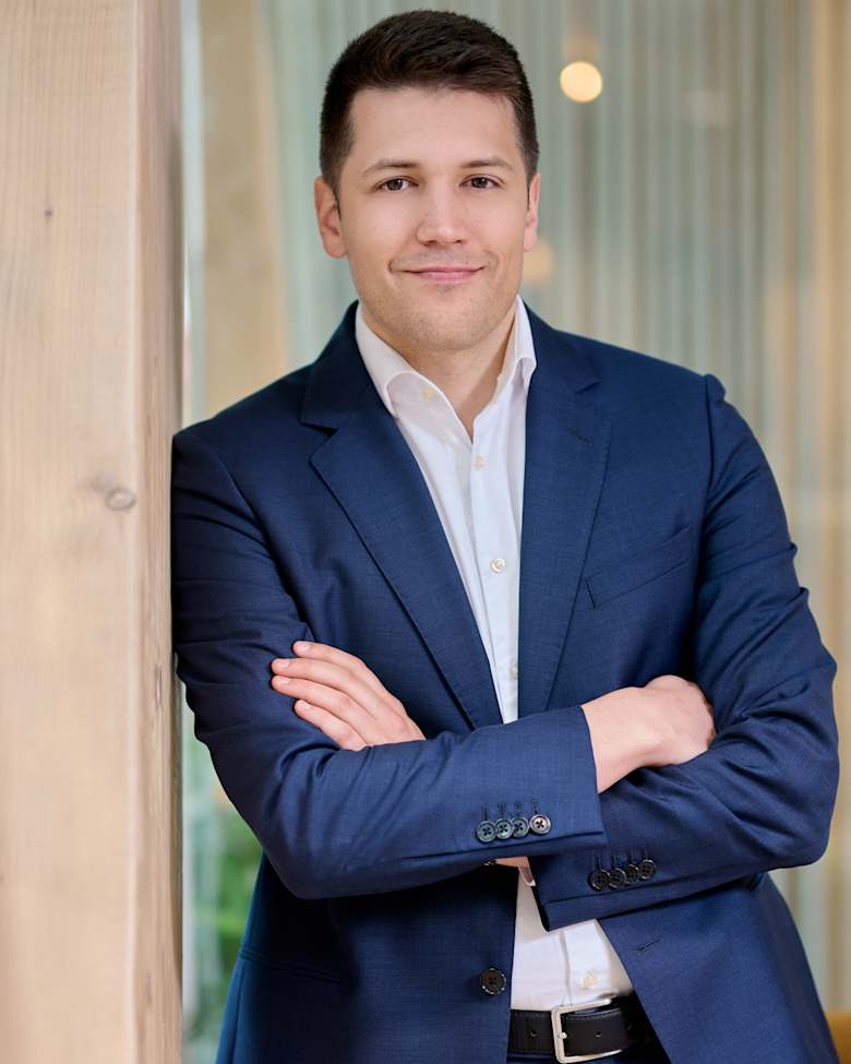 Portrait of Leander Asnong, Senior Investment Advisor, Capital Markets at JLL in Brussels