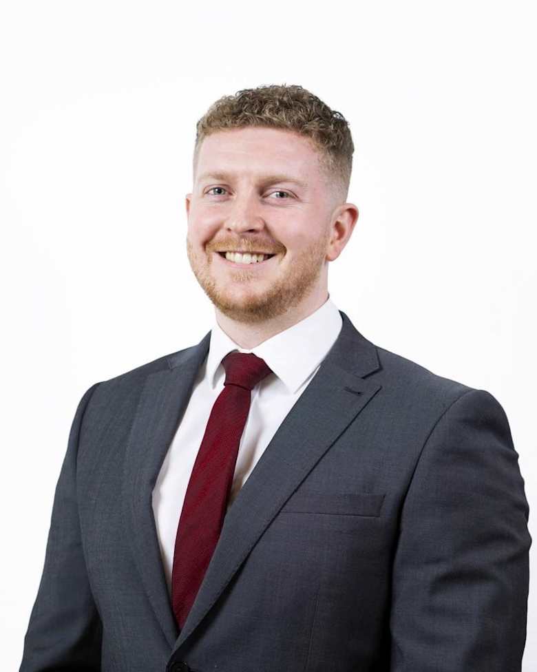 Portrait of Oliver Hockley, Associate – Industrial & Logistics at JLL in London