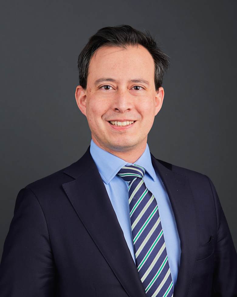 Portrait of Tjard Martinus, Head of Retail Research & Consulting, EMEA at JLL in Amsterdam