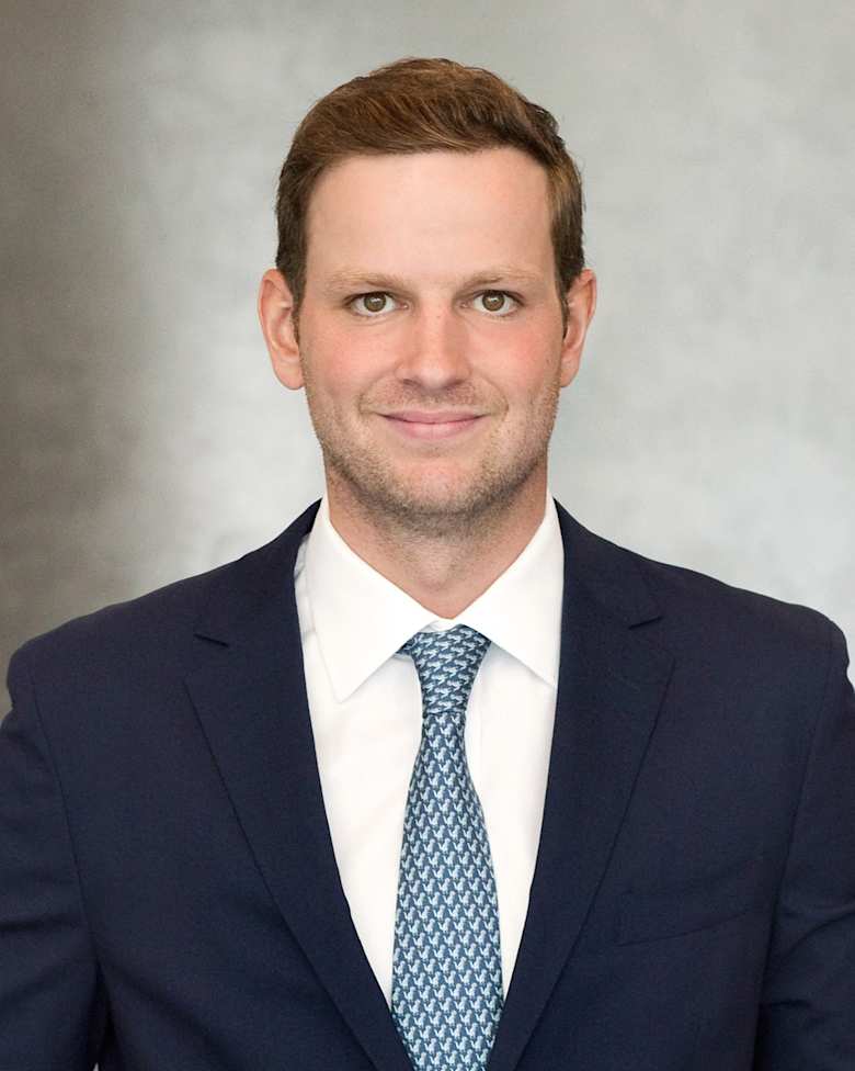 Portrait of Maximilian Quack, Senior Vice President at JLL in Dubai