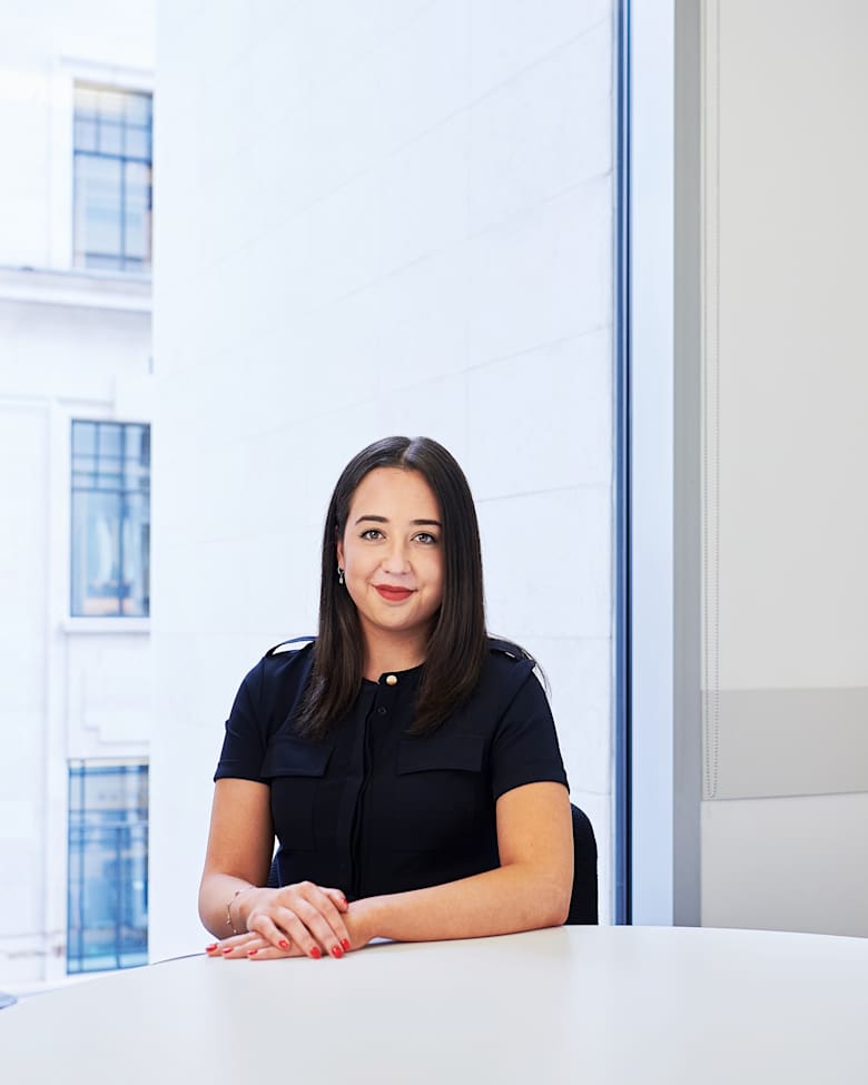 Portrait of Lauren Trigg, Graduate Surveyor at JLL in London