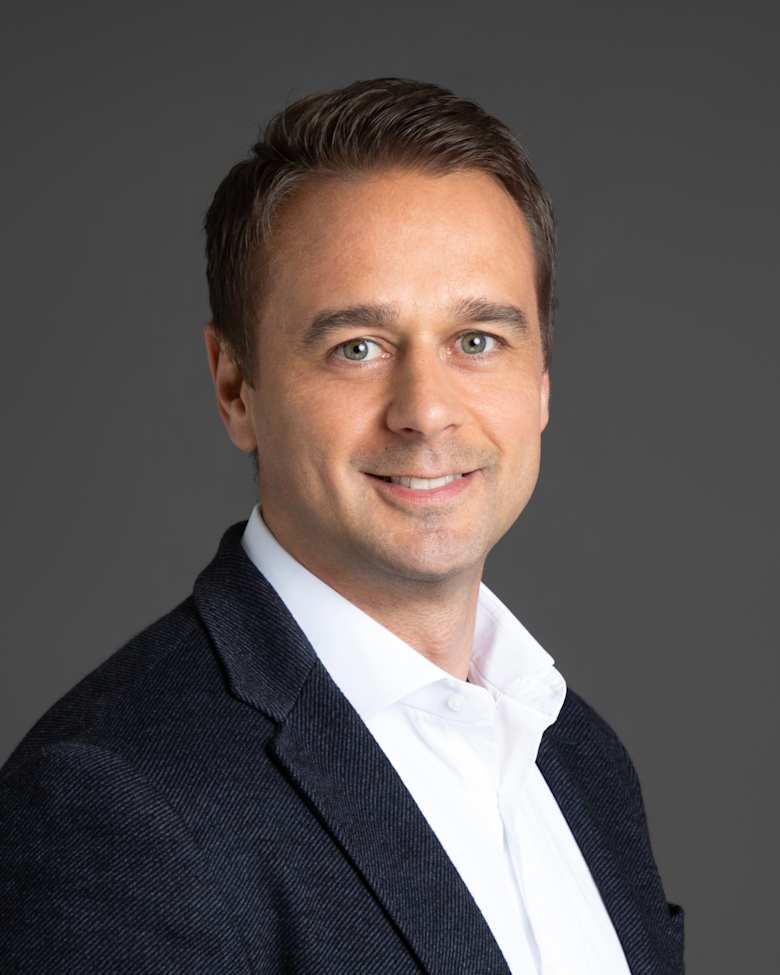 Portrait of Edward Noble, Senior Director at JLL in Hong Kong