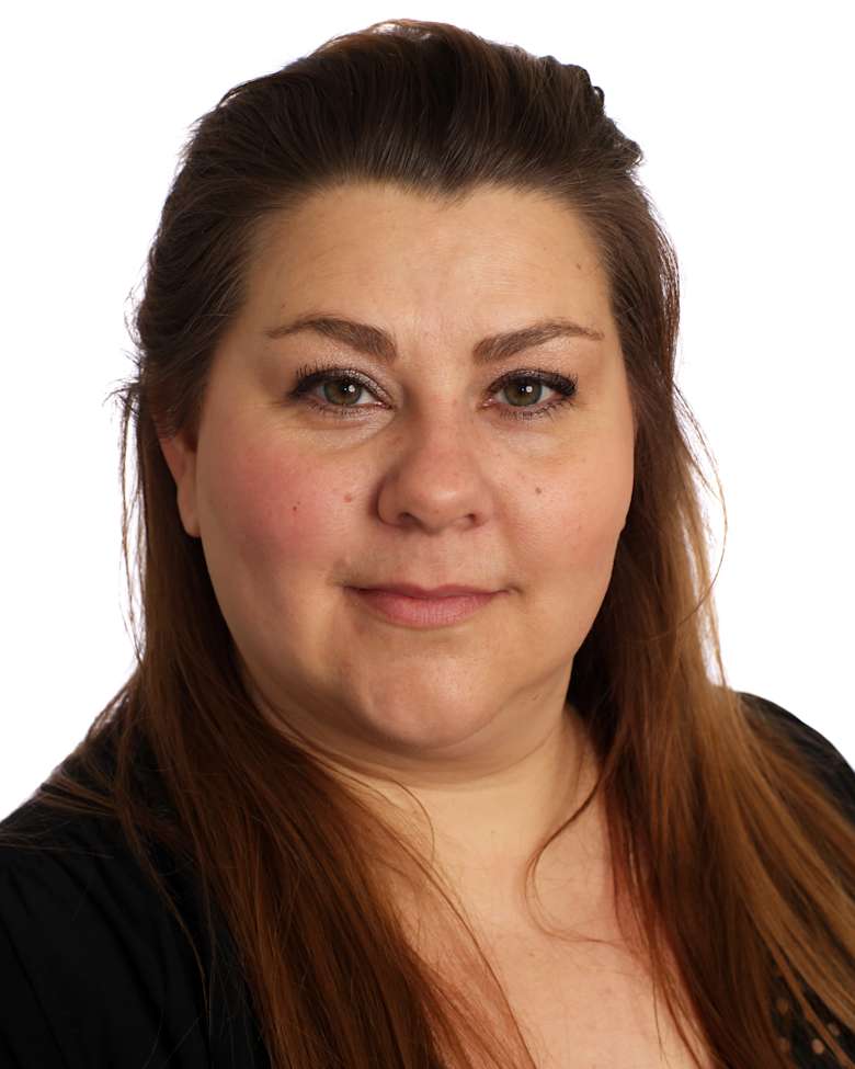 Portrait of Liz Dunsmore, Director/Leasing Manager - Industrial Property Investment Fund at JLL in London