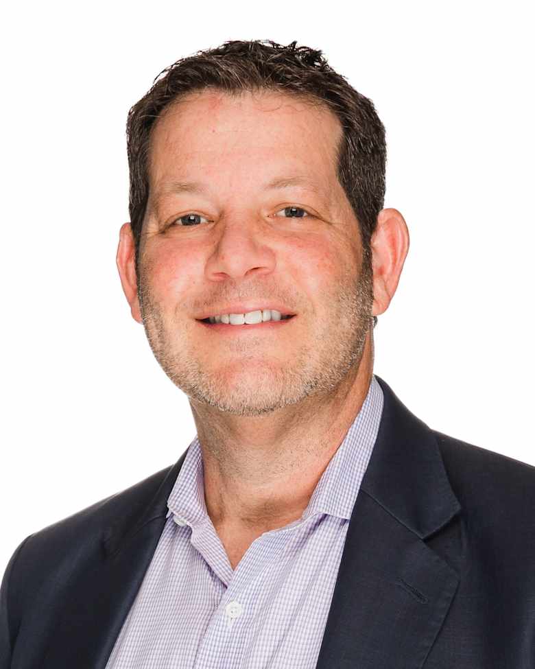Portrait of Steven Hurwitz, Executive Managing Director at JLL in Miami