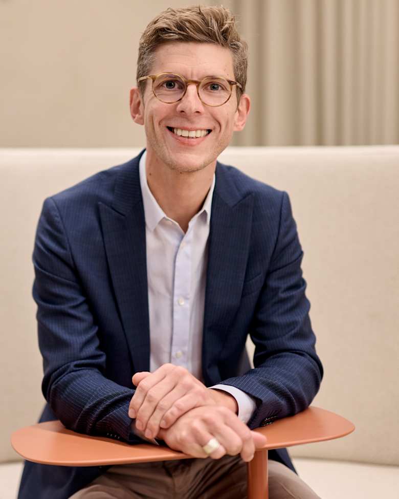 Portrait of Jan-Maarten Van Damme, Senior Director Consultancy Belgium at JLL in Brussels