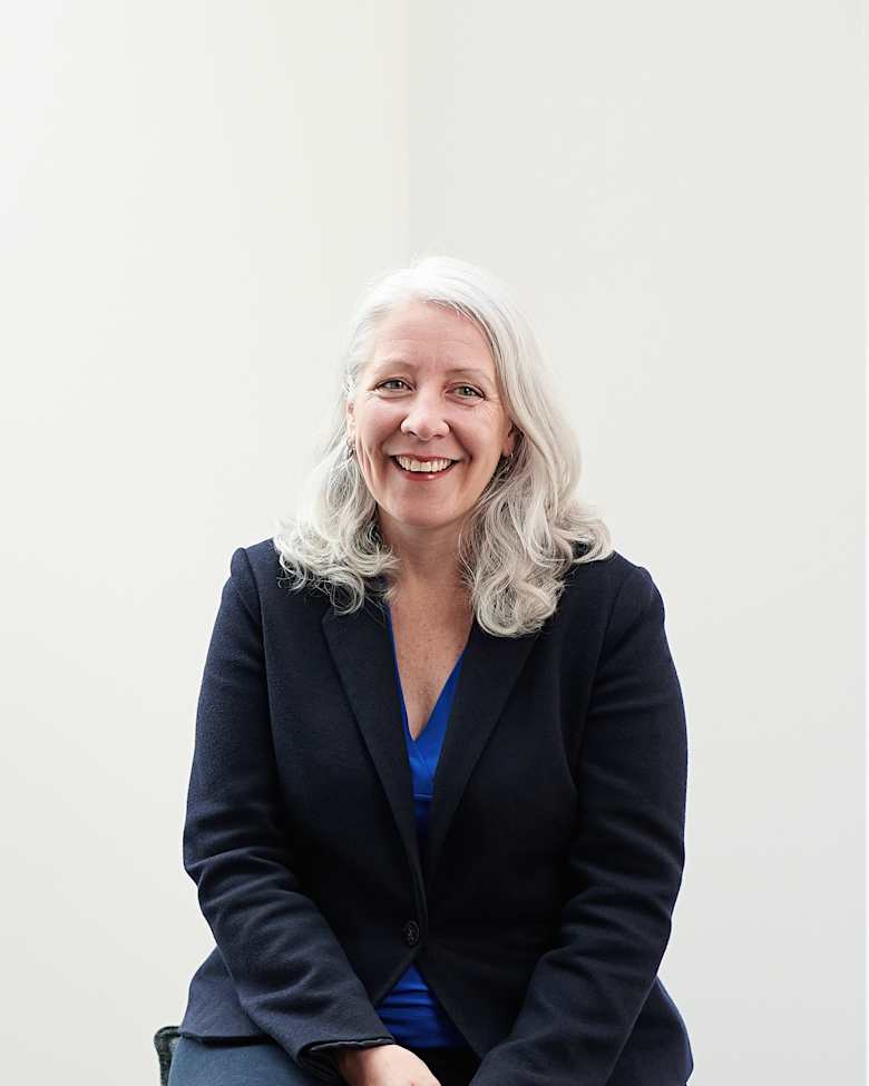 Portrait of Debra Dean, Head of HR UK & EMEA Capital Markets at JLL in London