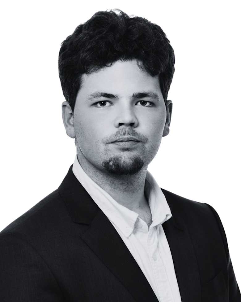 Portrait of Evan MacNamara, Graduate Surveyor - Property Management at JLL in Dublin