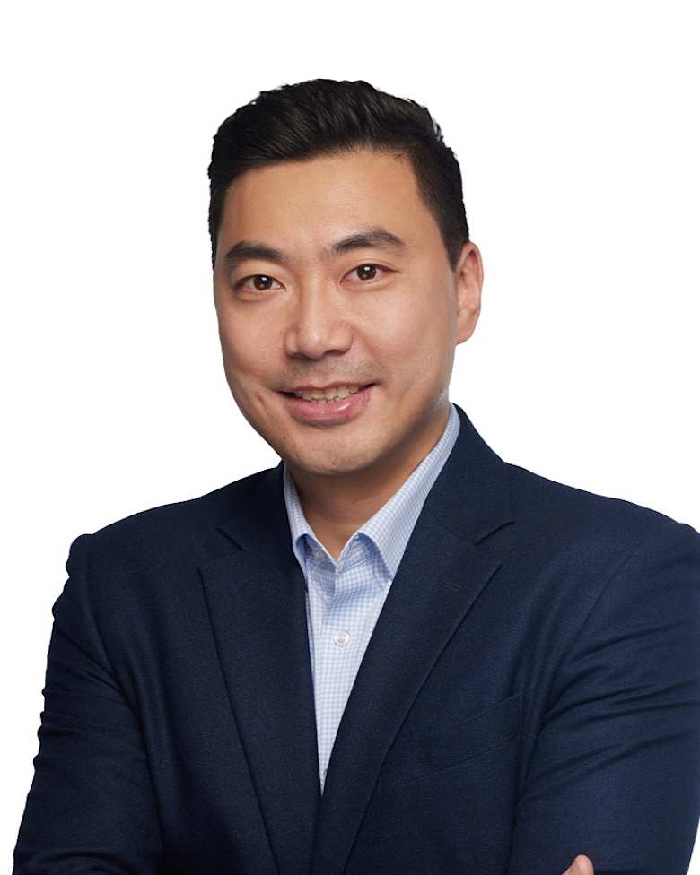 Portrait of 张冀苏 (Rayman Zhang), Managing Director, North China; Head of Office Leasing Advisory, North China at JLL in Beijing
